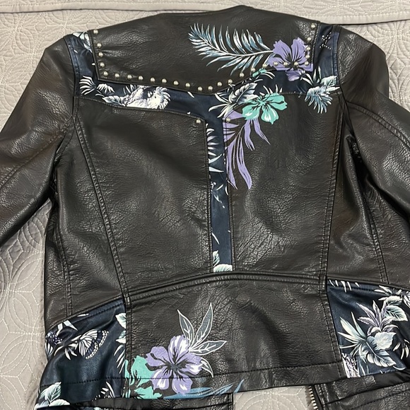 Blanknyc Floral Leather Jacket - Picture 4 of 4